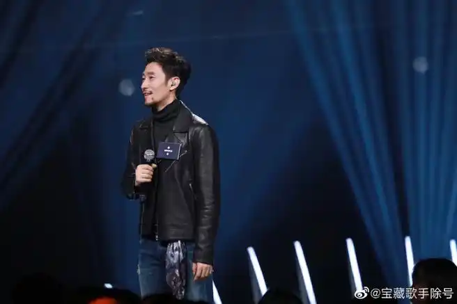 满江唱奔跑在孤傲的路上##除号歌手满江##谁是宝藏歌手