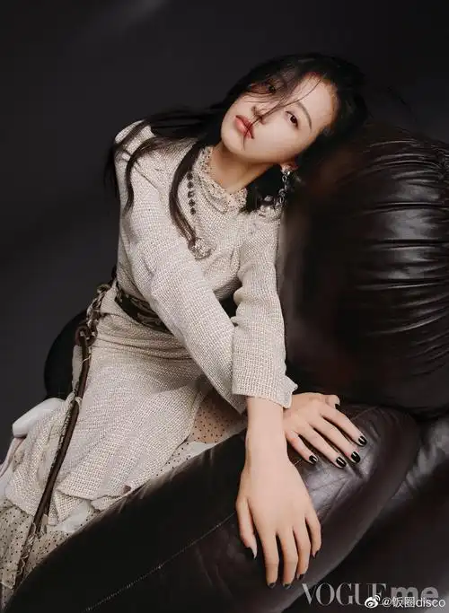 周雨彤塑造了一个个丰满的角色,在镜头前她是霸气率真的女王_高清图集