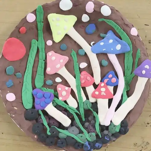 美术兴趣班超轻粘土的创意,黏土浮雕画打动你的心!