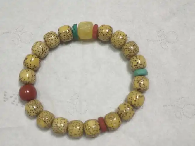 再来看看两个月后的星月吧~#星月菩提  #文玩  #文玩配饰  #文玩手串