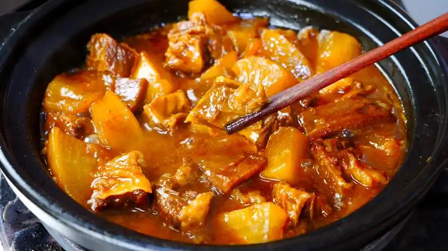 分享几道特色美食的做法,剁椒鱼头上榜,砂锅牛腩酥烂入味