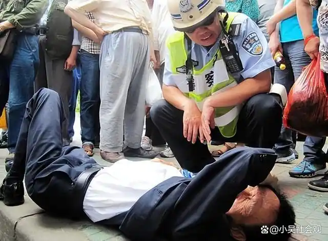 但是现在社会上却出现了越来越多的倚老卖老,为老不尊的形象,典型的就