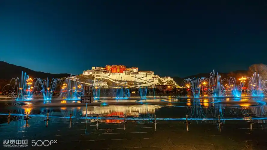 布达拉宫夜色