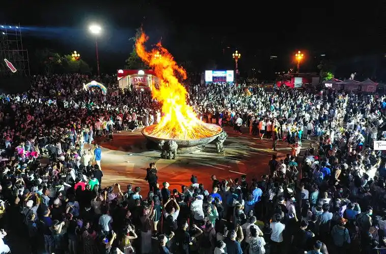 大美楚雄丨火把点燃狂欢不眠夜带你回顾精彩瞬间