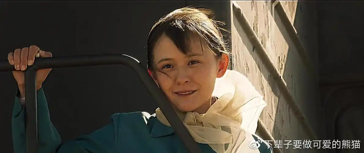 热依扎,《山海情》中犀利而悲苦的存在,一代西部人命运的象征