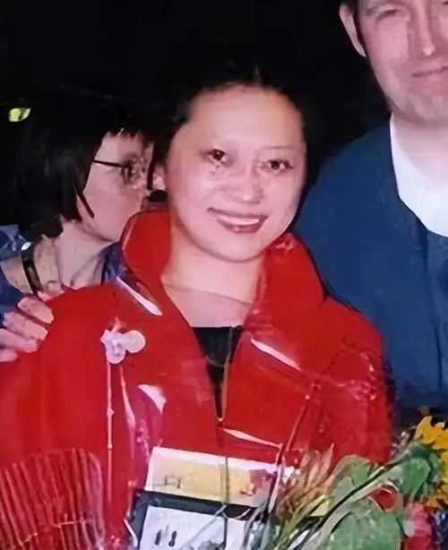 回顾骗了我们30年原来她是倪大红的姐姐网友难怪能火几十年