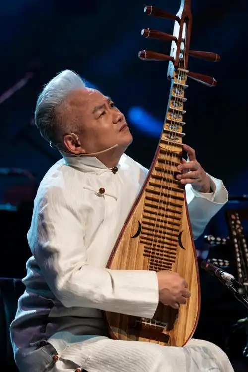 专访| 民乐"大师傅"方锦龙:对音乐之城充满信心_冰城