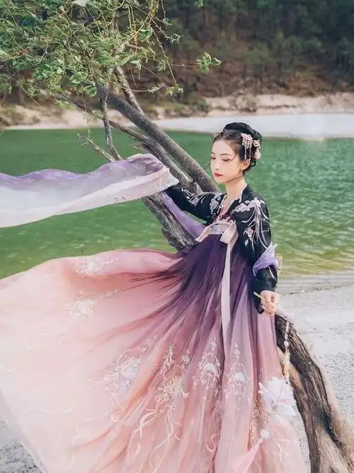 十二星座女专属古装:金牛撞色,水瓶清凉,天秤含苞待放|金牛座|天蝎座