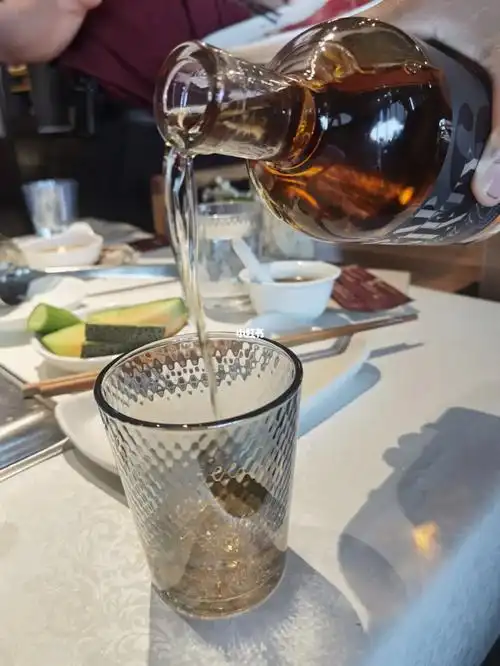 一款好喝的威士忌喝起来真爽