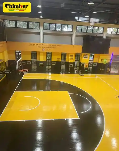 感受全场体育地板彩漆涂装带来的视觉冲击感!_施工_场馆_球馆