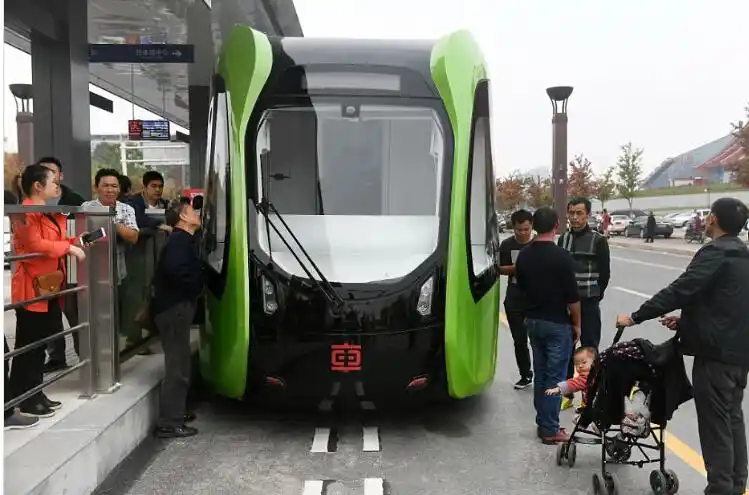 无轨电车领先全球 充电10分钟即可行驶15.