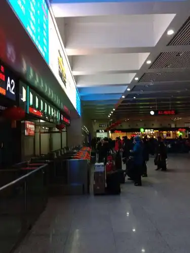 丹东火车站候车室