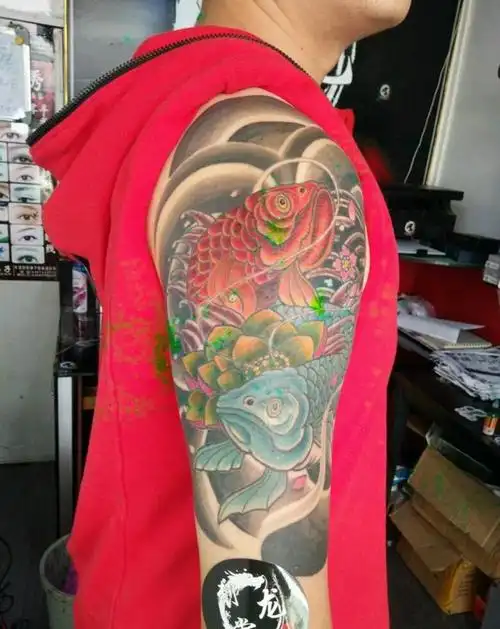 tag标签:纹身师:刺龙堂纹身店:刺龙堂纹身红烧鱼纹身图片