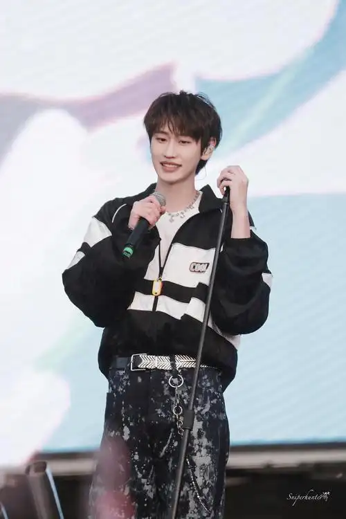 音乐替你说话ak刘彰1204国潮音乐节全开麦舞台物料整理