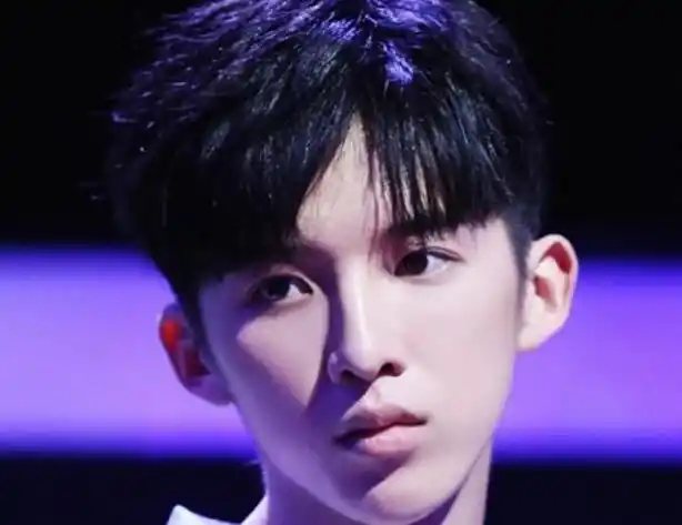 韩国男生流行的三七分短发发型(3)