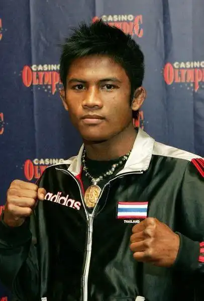 播求终结者哈亚技术解析凭啥能连胜泰拳高手