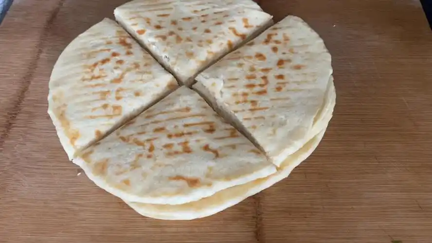 家常烙饼这样做简单又好吃