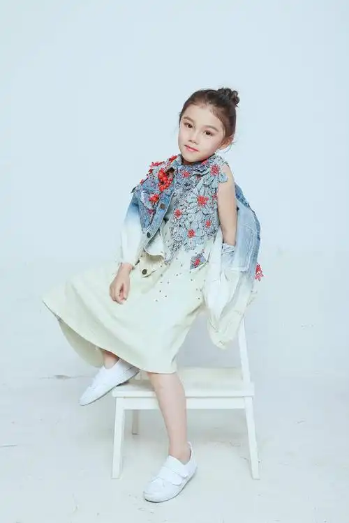 甜美系女孩檀芯 极具潜力的"小戏骨"|李玉刚|童星|演员|模特_网易订阅