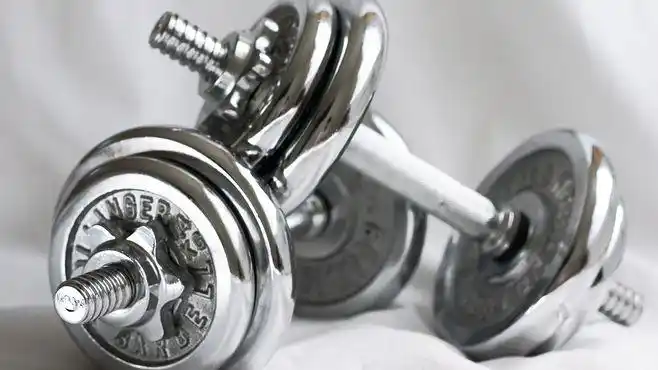 健身器材哑铃唯美图片高清桌面壁纸