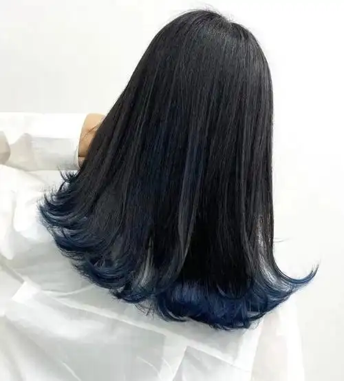 外翘中长发型怎么染发 发尾染时尚又吸睛_染发发型 - 美发站