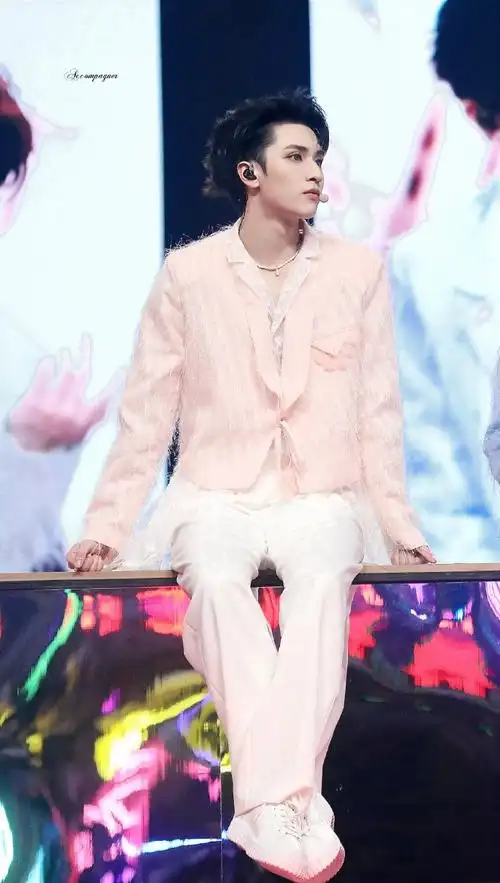 严浩翔叁重楼暨出道四周年演唱会