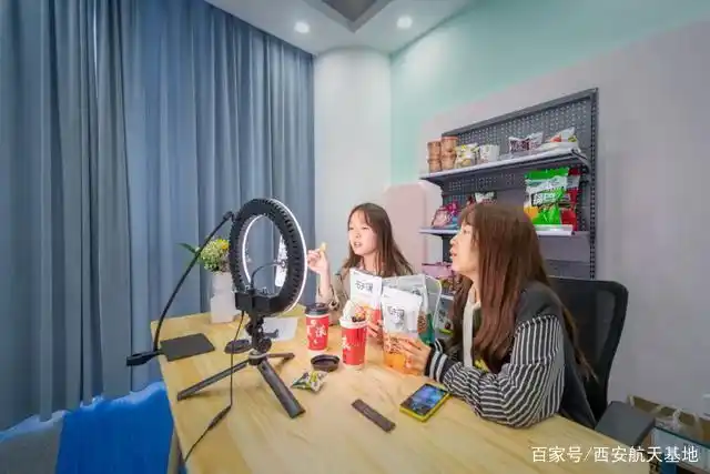 主播咋带货?来航天基地这座直播基地一探究竟!