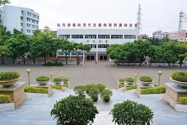 高中介绍|东莞实验中学,五大校里的"小透明"!