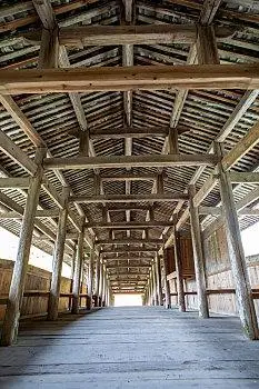 中式古建筑木结构长廊