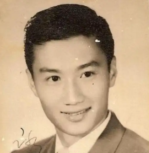 今天主角是父亲晒晒爸爸年轻时的帅照