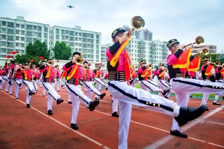 请党放心强国有我就是这么优秀光明小学少先队鼓号队展演获深圳市特等