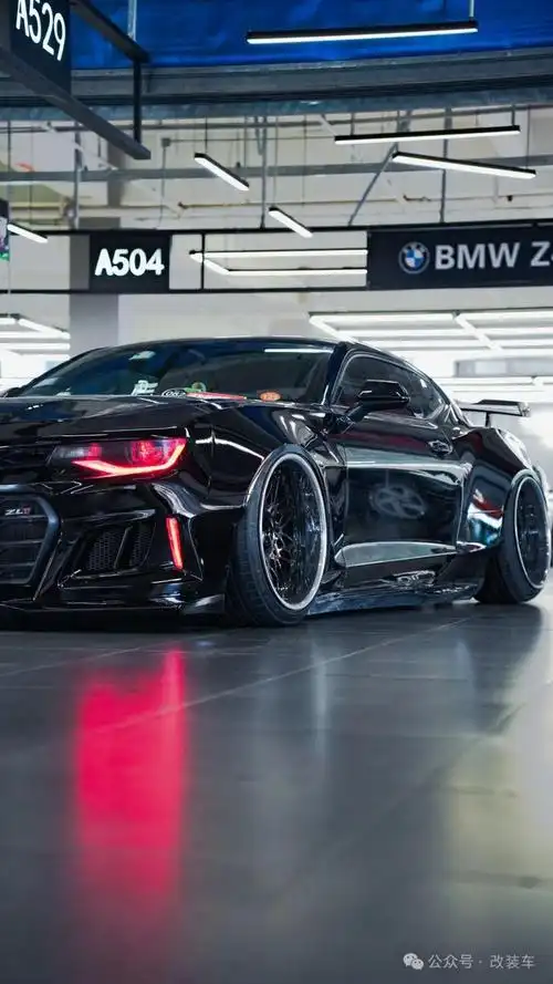 宽体的加持让它的"肌肉"更加明显|跑车|内饰|福特|大黄蜂|肌肉车|敞篷