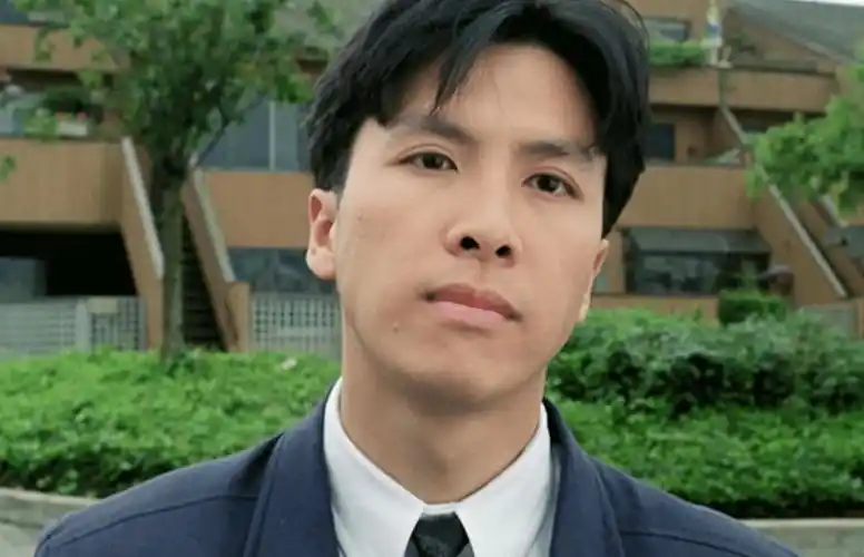 英雄迟暮!57岁甄子丹真实状态曝光,头发斑白无眉,面部浮肿显老