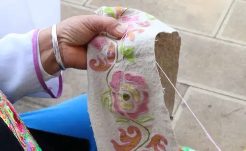 一根逼真的孔雀羽毛让蒙自这群人取得了令人羡慕的好成绩