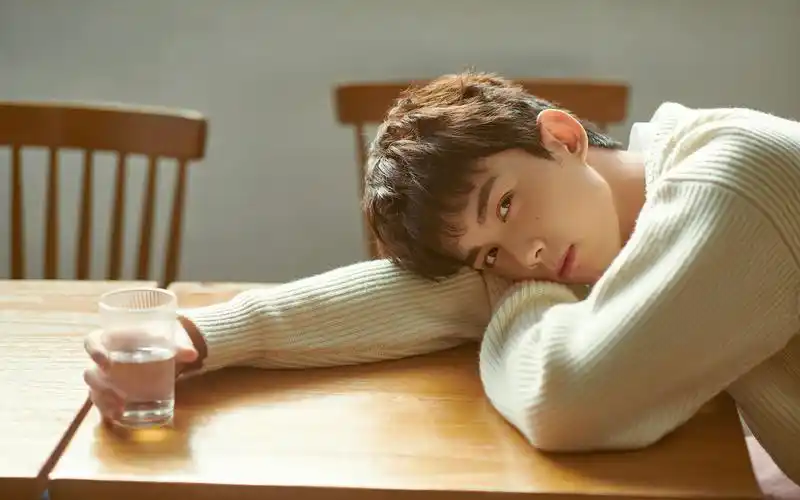 吴磊图片 吴磊俊朗帅气时尚高清写真壁纸图片