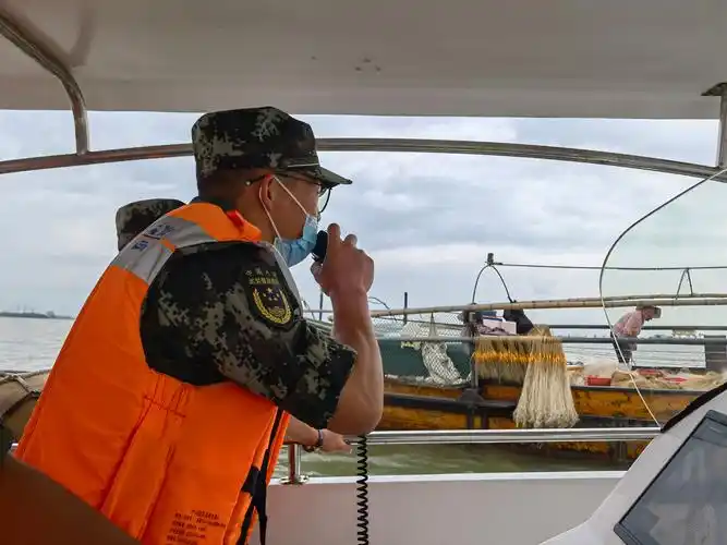 广东海警局多种方式开展普法宣传活动