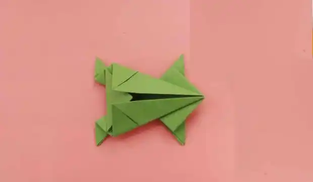 亲子手工折纸会跳的纸青蛙折法