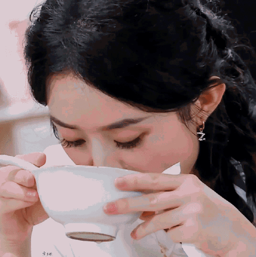 赵丽颖吃东西好有食欲##赵丽颖吃东西好香