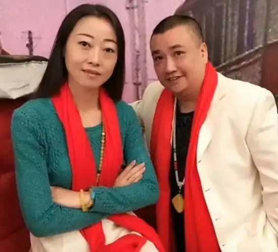 1岁演员陈坚雄突传死讯!因心梗猝死在车内,女儿下个月5岁生日"