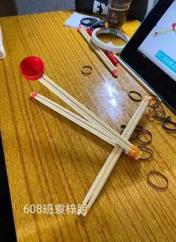 制作简易投石器
