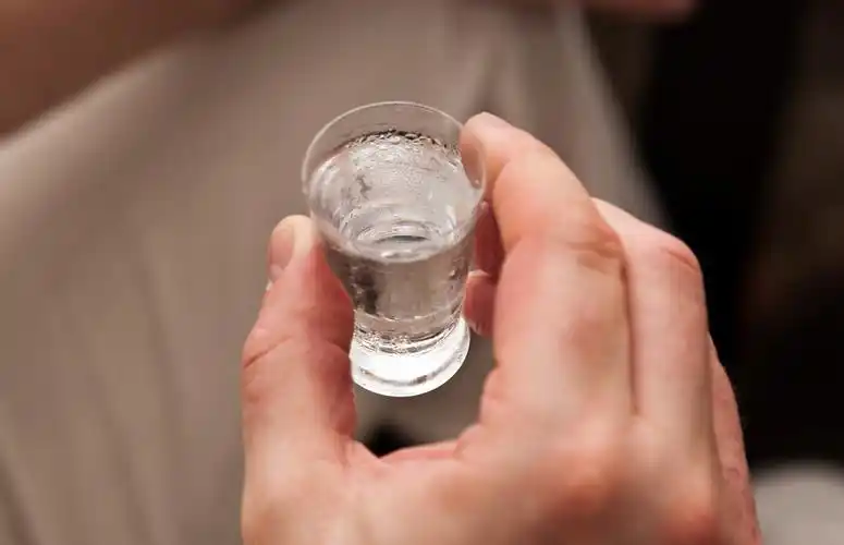 酱香型白酒,如何去品尝?_怀庄官网