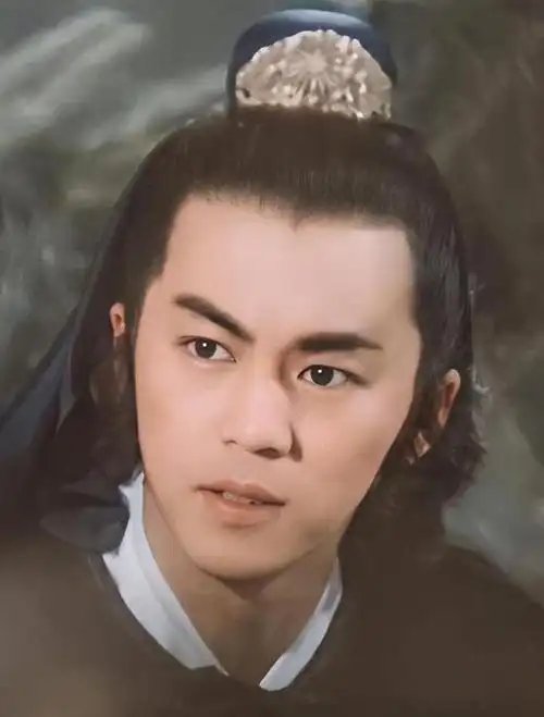 狄龙有多牛?成龙叫"老爸"曾志伟畏之如虎,张国荣为他打下手