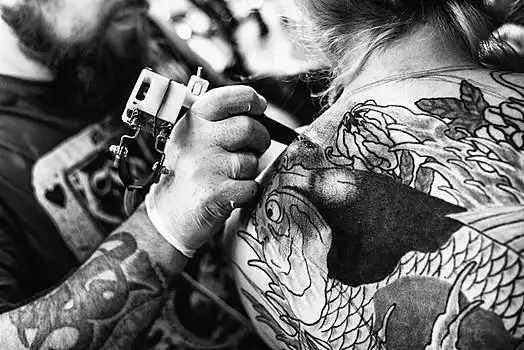 创作,纹身,背影,女孩,职业,鲤鱼,鱼,黑白