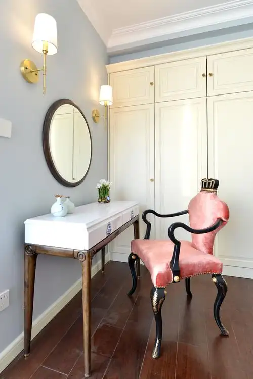 美式混搭三居设计梳妆台图片