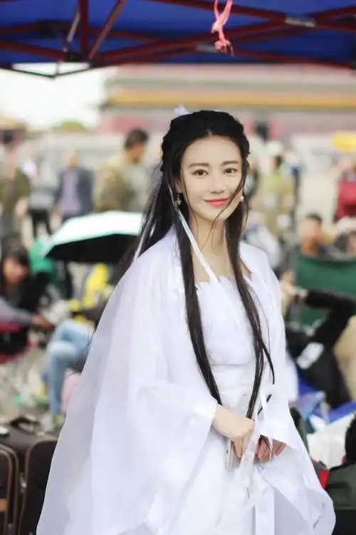 她被称为小高圆圆曾与茅子俊传绯闻如今26岁美成这样却不红