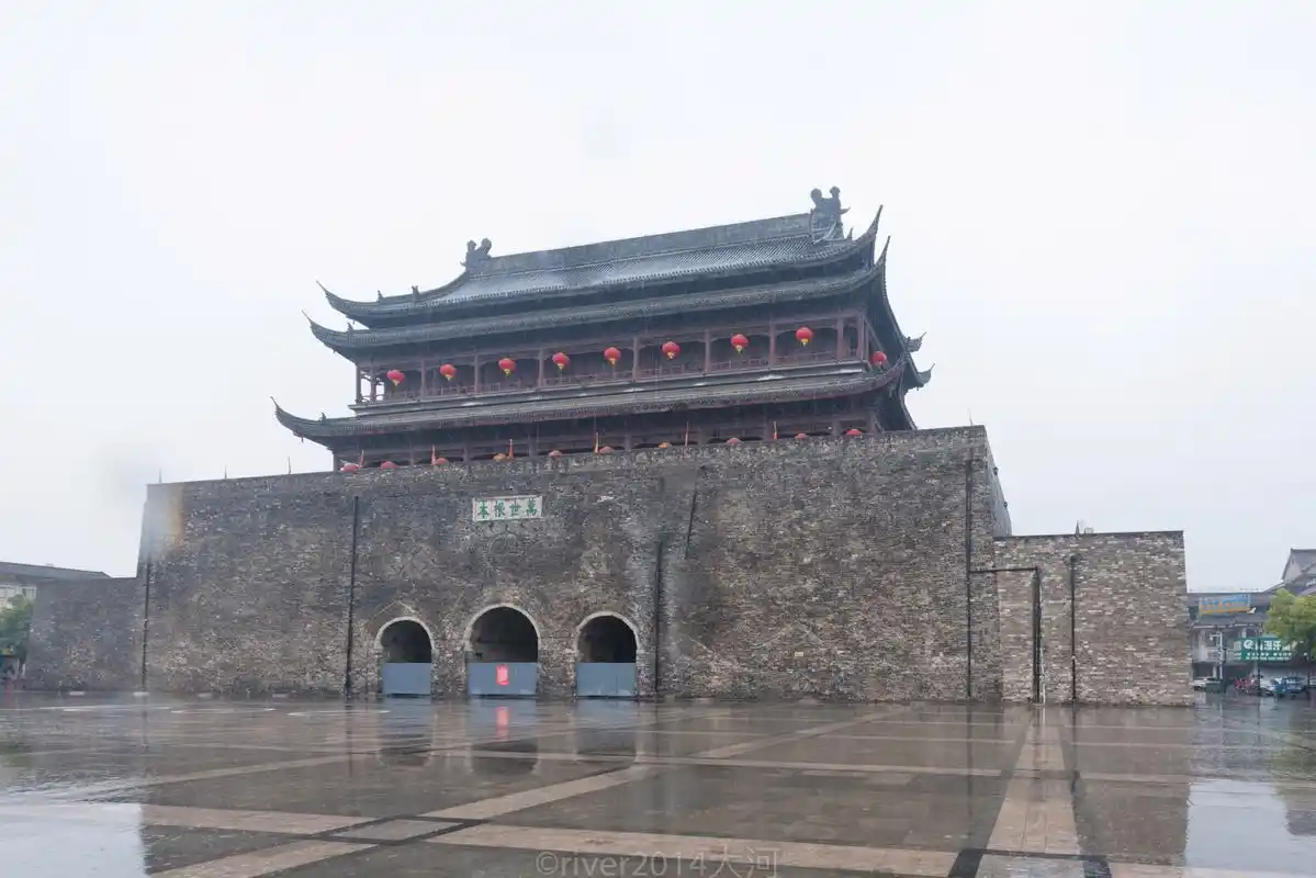 全国最大的鼓楼在安徽这座五线小城,朱元璋亲笔题词