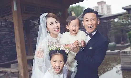 全职妈妈想请假旅游被批自私 她们有多拼你知道吗?