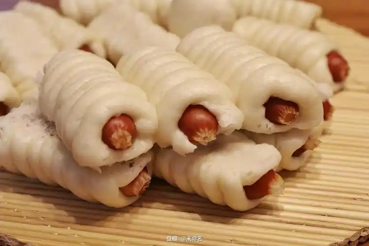热狗卷