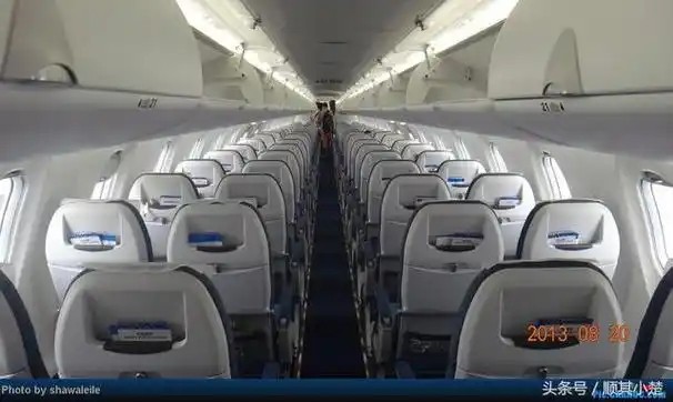 庞巴迪飞机crj900是哪个国家的(走进庞巴迪的crj900客机)(5)