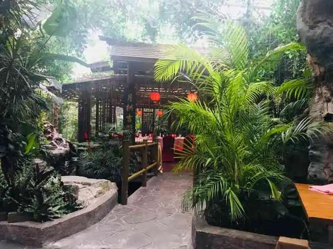 滕头生态酒店(江北店)-"菜的口味一般,和其他农家餐馆类似,上菜速.