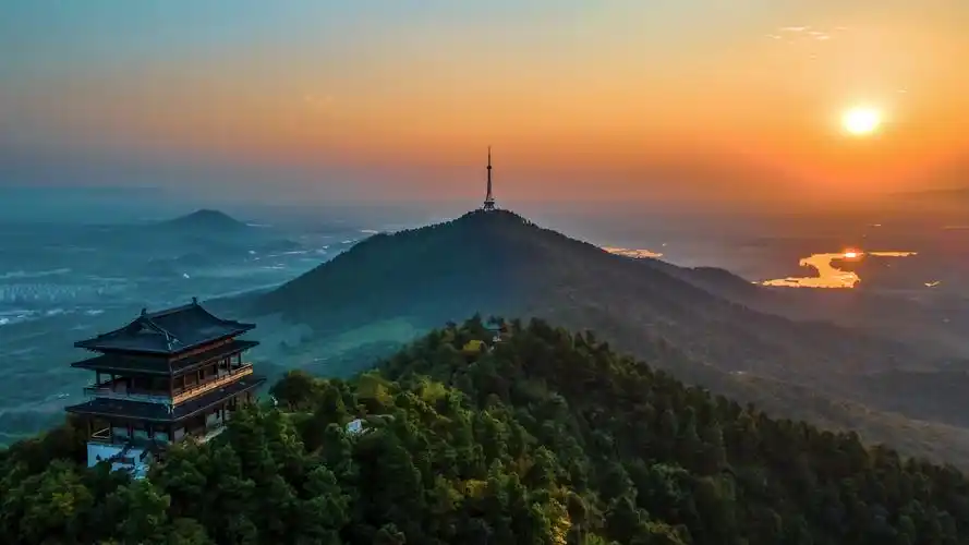 当大疆遇见古诗词相看两不厌只有敬亭山